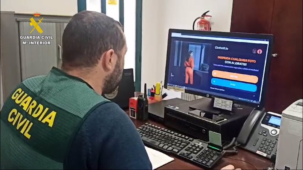Detenidos tres menores por distribuir desnudos generados por IA de 13 chicas también menores
