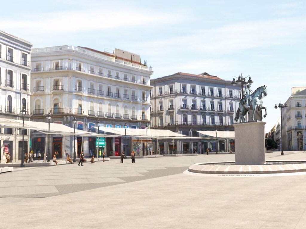 Los toldos de la Puerta del Sol llegarán en el verano de 2025 tras el visto bueno de la Comisión Local de Patrimonio