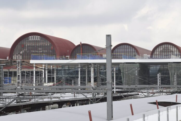 Adif completa la ejecución de cuatro nuevas vías de alta velocidad en la estación de Chamartín (Madrid)