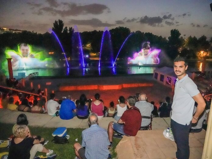 El show de agua, luz y sonido Fuente del Parque Europa continúa este fin de semana con tres montajes distintos El show de agua, luz y sonido Fuente del Parque Europa continúa este fin de semana con tres montajes distintos