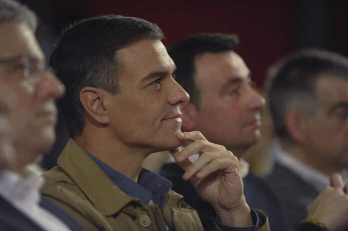 El juez rechaza que Pedro Sánchez declare por escrito en la investigación sobre su esposa