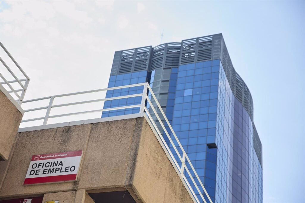 La Comunidad de Madrid cierra agosto con 922 trabajadores en ERTE
