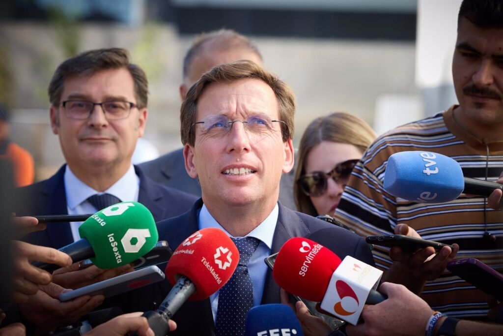 Almeida cree que Conde-Pumpido debe abstenerse de la deliberación de amnistía en el TC: "Está contaminado"