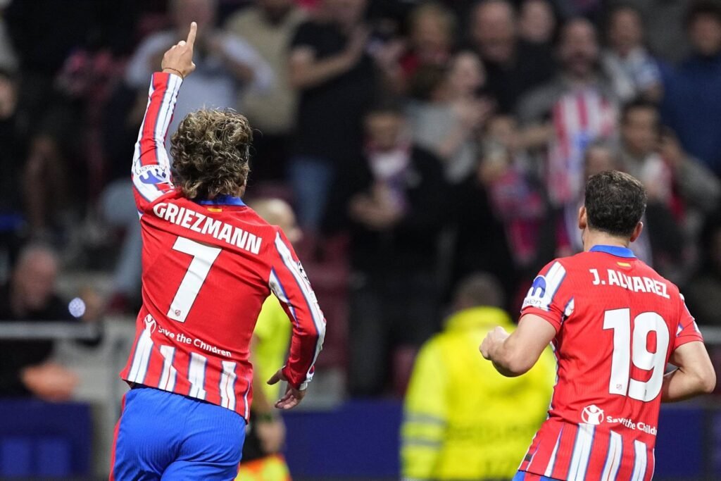 El Atlético arranca con sufrimiento el asalto a la Champions y remonta 2-1 al RB Leipzig