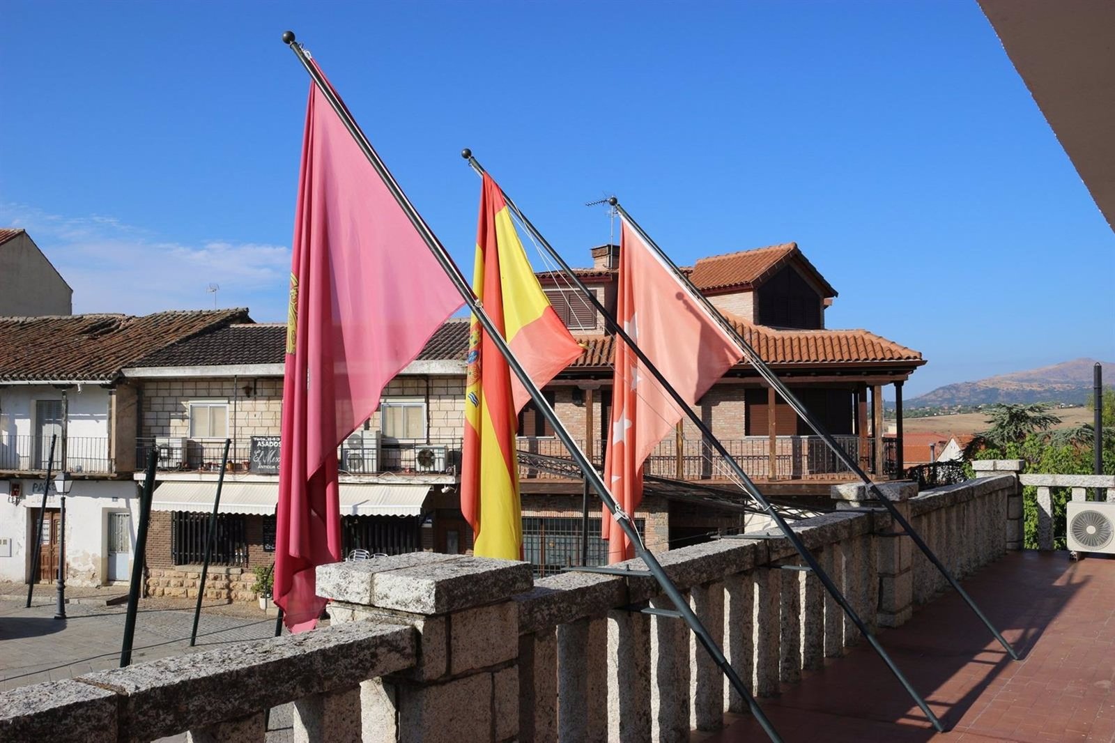 Detenido un hombre por agredir sexualmente a una menor en las fiestas de Pedrezuela