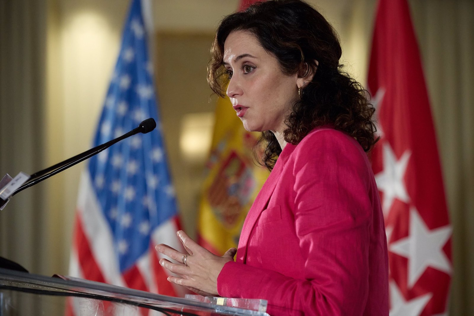 Ayuso defiende que la UCM no puede convertirse "en un lobby que nace en la mesa del presidente del Gobierno"