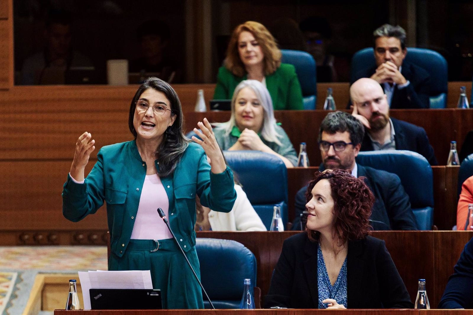 Expresidentas, expertos universitarios y consejeros de Ayuso, en la lista de Más Madrid para la comisión de Begoña Gómez