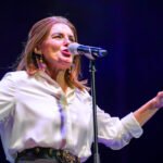La cantante y actriz Mónica Molina, protagonista del concierto sorpresa Algo Inesperado