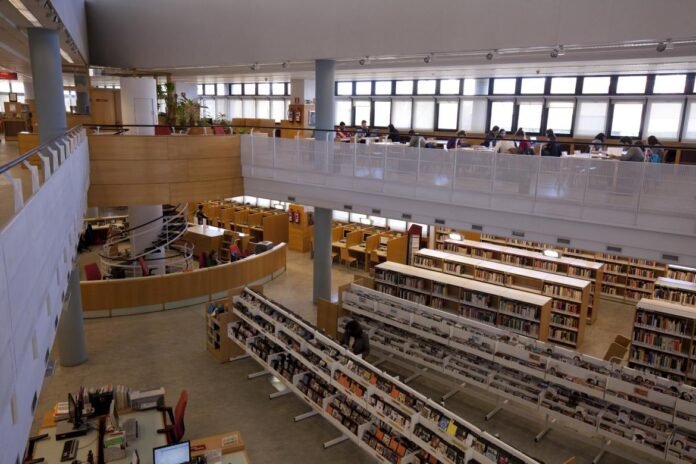 biblio_img_9999_329baja